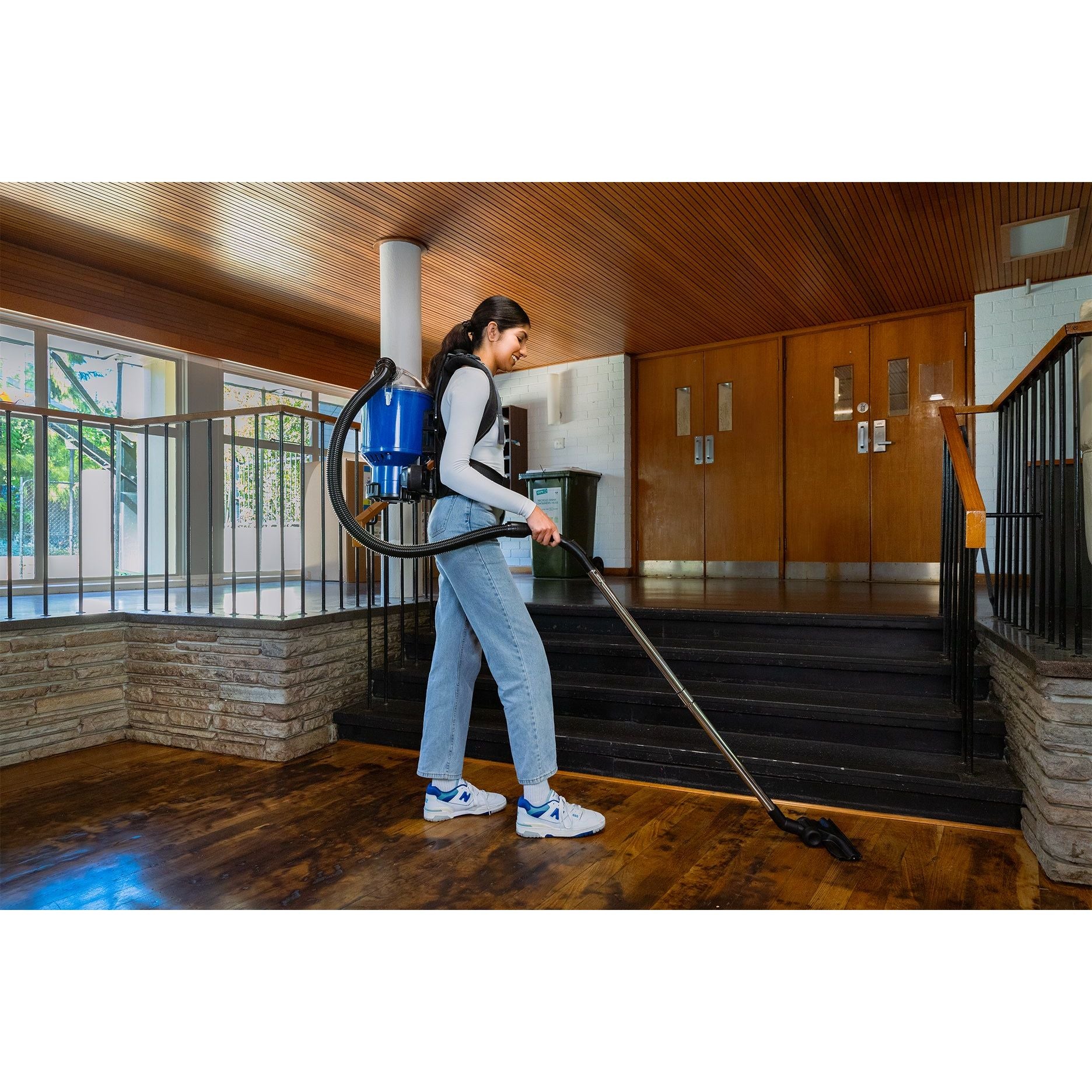 PACVAC SUPERPRO GO BATTERY BACKPACK VACUUM CLEANER - Image 7