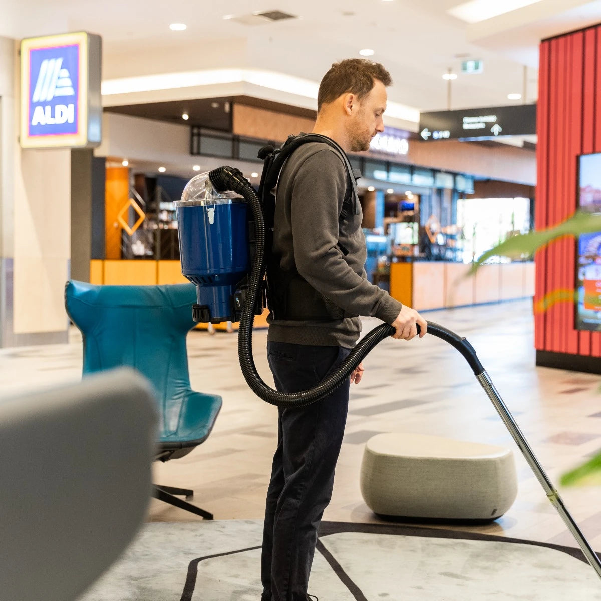 PACVAC SUPERPRO GO BATTERY BACKPACK VACUUM CLEANER - Image 4