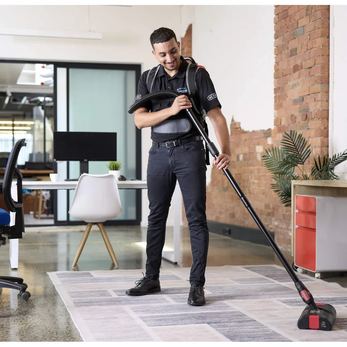 ACTIV8 Battery Powered Vacuum Head 32mm - Image 2